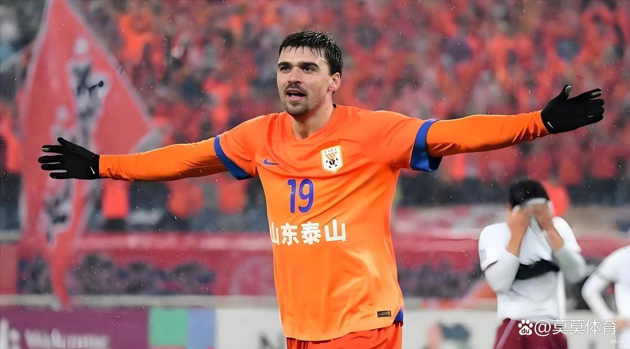 开云体育app安装包-山东泰山迎葡超关键赛，今晨复出首秀，球迷炸锅，赛程密集仍需轮换(山东泰山退出亚冠2025)
