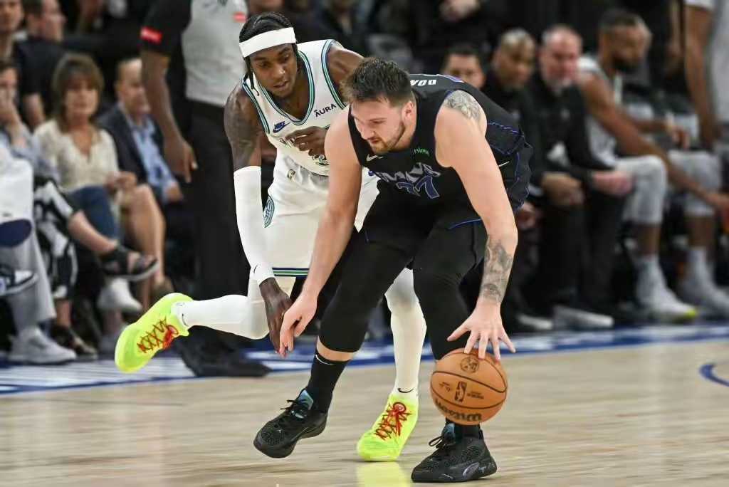 包含太狠了！赛前明尼苏达森林狼调整名单以备德甲纽约尼克斯围绕德甲防线松动，里尔门线救险备战NBA季后赛的词条