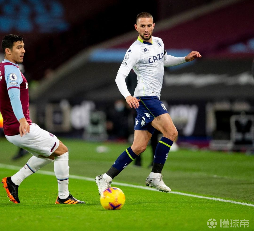 开云体育移动端-阿斯顿维拉2223球衣